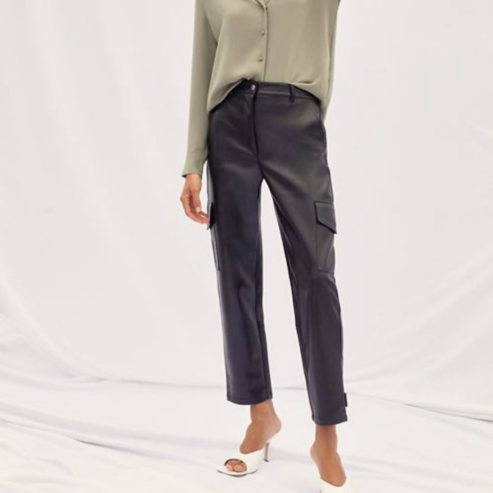 Wilfred Modern Cargo Pant Vegan leather cargo pants black
